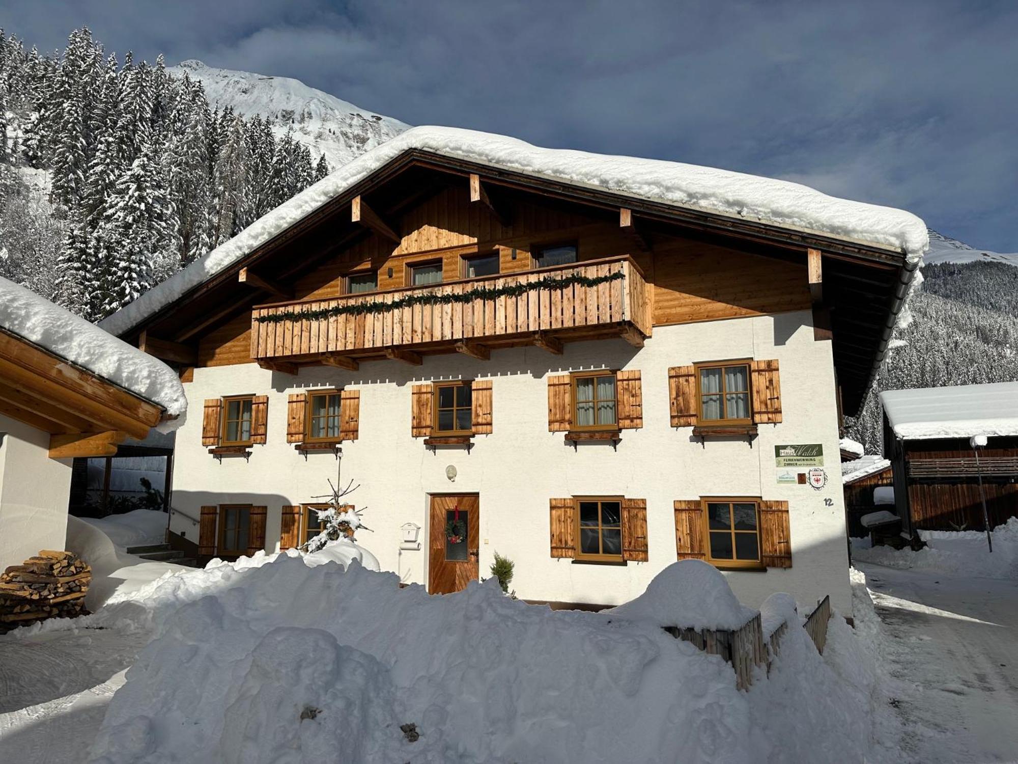 Haus Walch Bed & Breakfast Elbigenalp Exterior foto